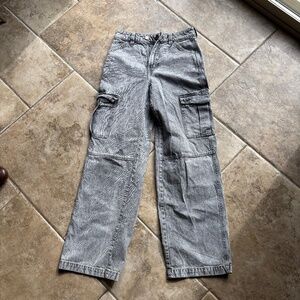 Divided cargo jeans